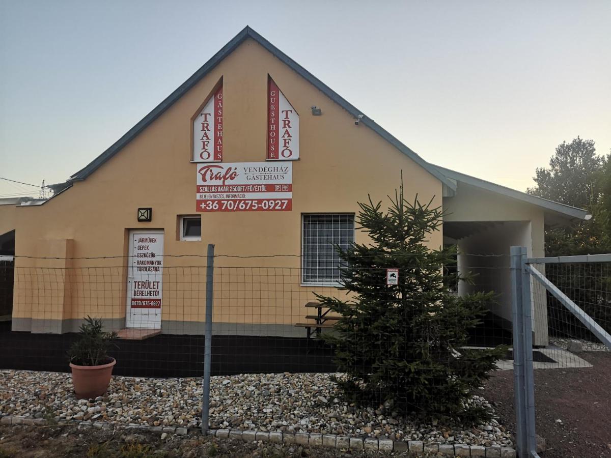 Vendeghaz Kalocsa Hotel Exterior photo